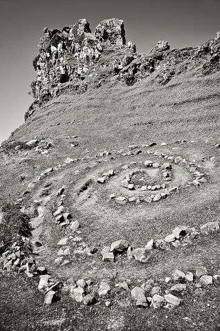 File:Crumbling-stone.jpg