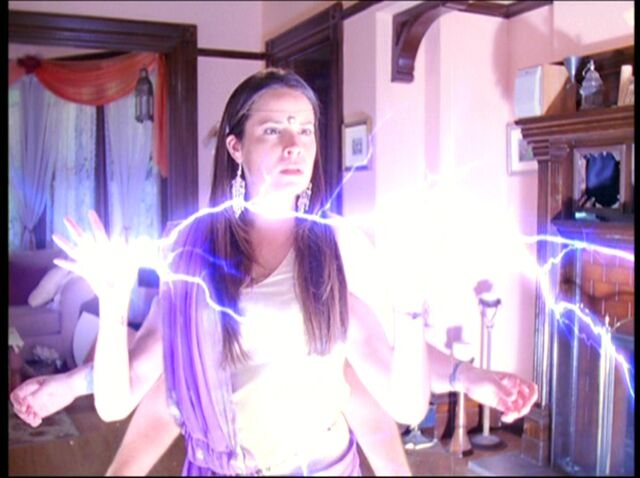 File:Electrokinesis.jpg