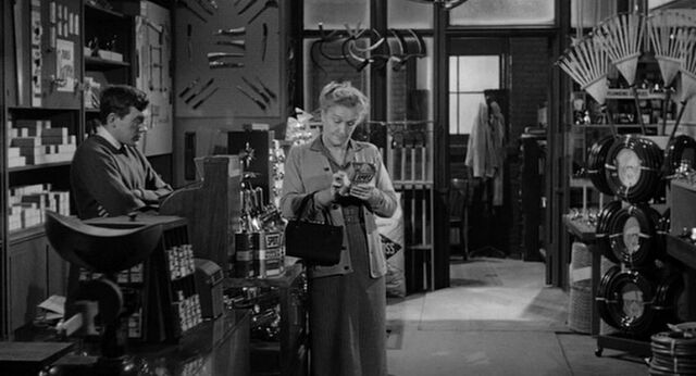 File:Psycho sam loomis hardware.jpg