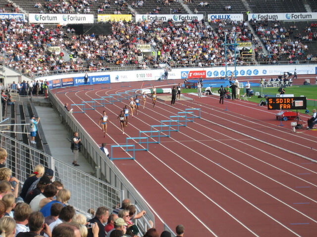 File:Naisten 400 m aidat.jpg