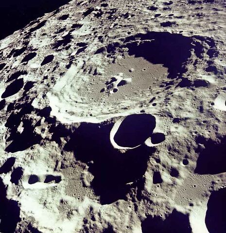 File:Moon.crater.arp.750pix.jpg