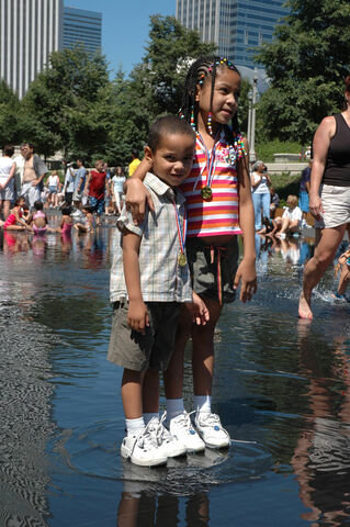 File:Millenium Park Fountain 3.jpg