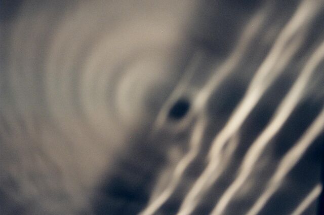 File:Single-slit-diffraction-ripple-tank.jpg