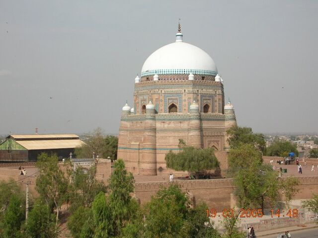 File:ShahRukne Alam 2.jpg