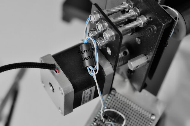 File:MacroRailProj2-Ferrite.jpg
