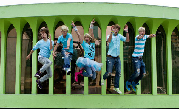 File:R5-main-image 600x366.jpg