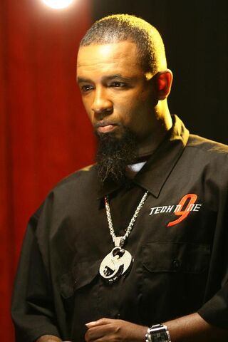 File:Tech-N9ne-2.jpg