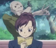 Haru acechada por Didi.png
