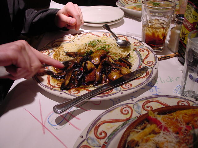 File:Chicken+Marsala-1735.jpg