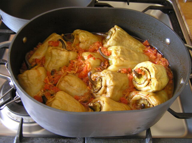 File:Stuffed peppers.jpg