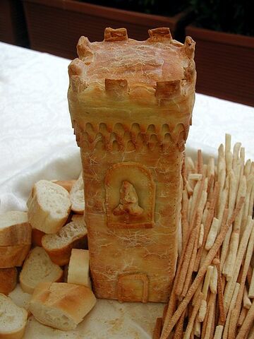 File:Bread.tower.jpg