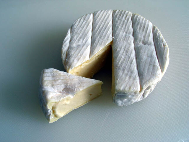 File:Camembert.jpg
