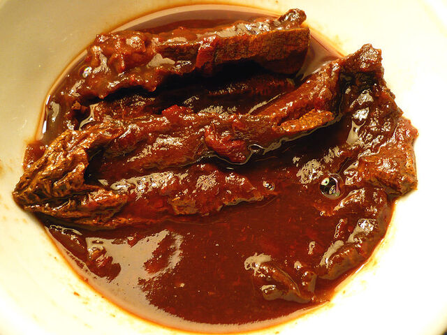 File:Chipotles en adobo.jpg