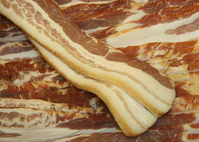 File:Rawbacon.jpg