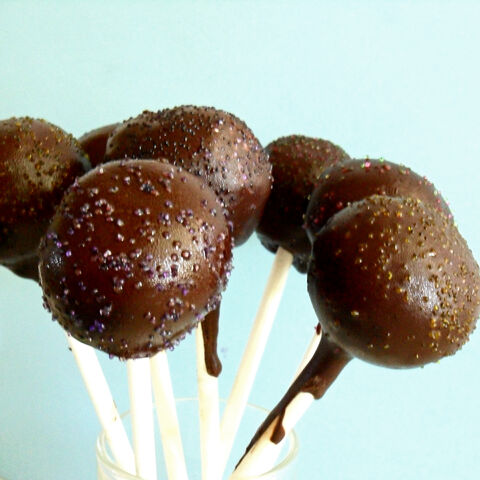 File:Cake-pops-2.jpg