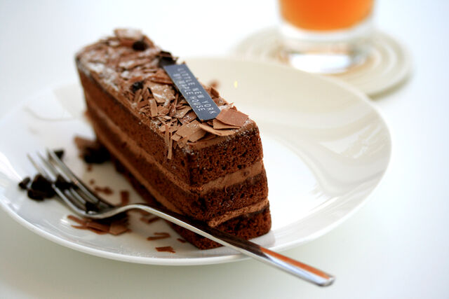 File:Choccake-3033.jpg