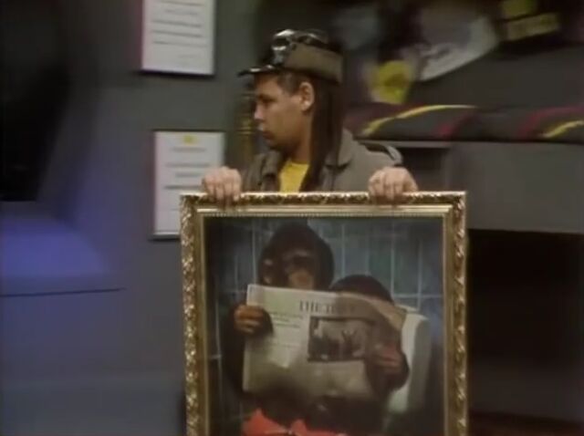 File:Rimmers Monkey Painting Me2.jpg