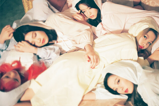 File:RV The Velvet (3).jpg