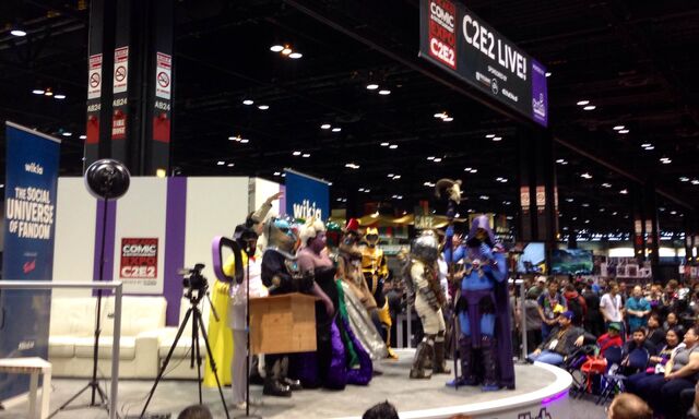 File:C2e22014-wikiacosplay.jpg