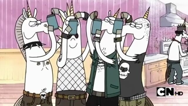 Archivo:Tomando soda.jpg