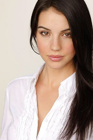 File:Adelaide Kane III.png