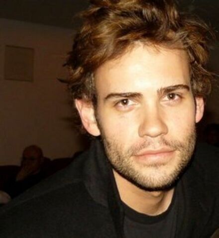 File:Rossif sutherland 2.jpg