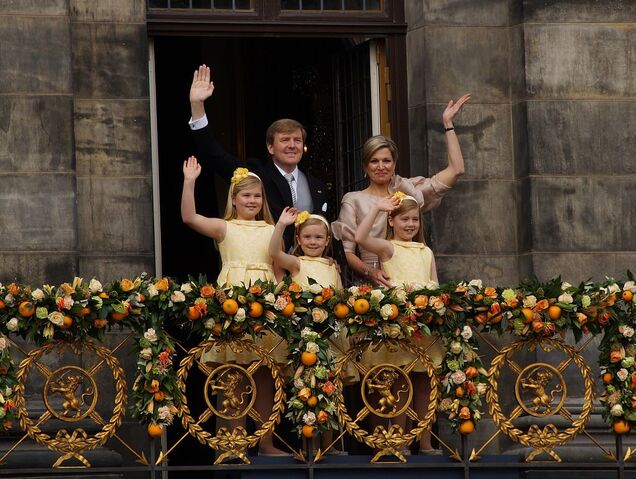 File:The Dutch Royal Family.jpg