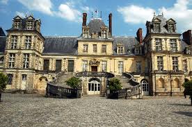File:Chateau Fontanbleau2.jpg
