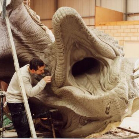 File:Building the dead Dragon..jpg