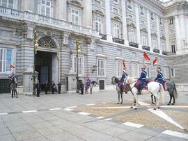 800px-Changing of the Guard, Royal Palace of Madrid - horse 1.jpg