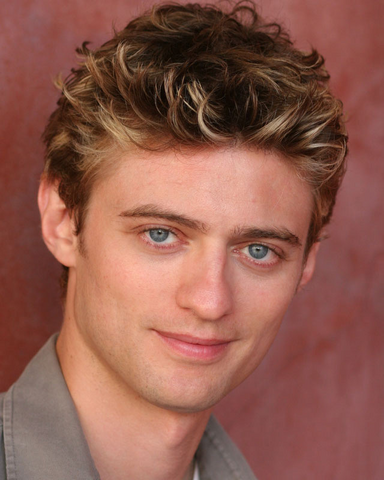File:Crispin Freeman.png