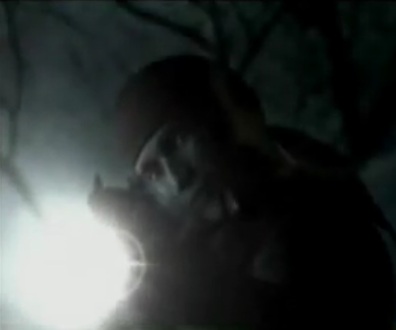 Arquivo:Joseph pointing gun.jpg