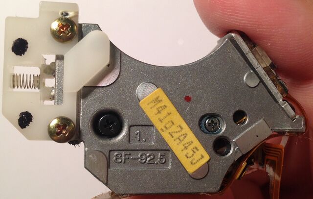 File:3DO FZ10 laser bottom.jpg