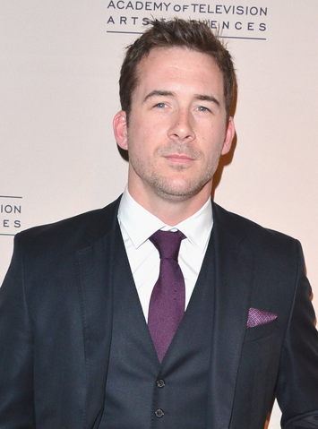 File:Barry Profile.png