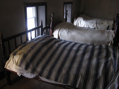 File:Sleeping Quarters.jpg
