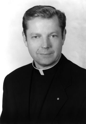 File:Father Seamus O'Toole.jpg