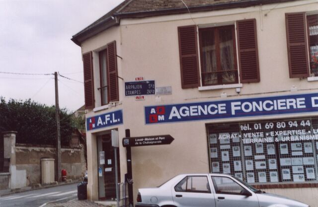 Fichier:Linas 1.jpg