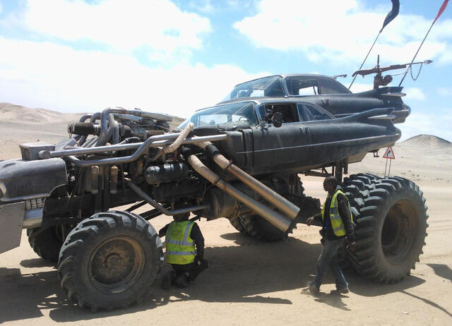File:Car-madmax-31fb.jpg