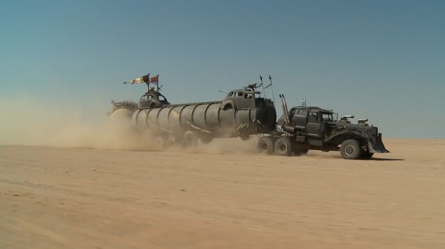 File:Car-madmax-79f.jpg