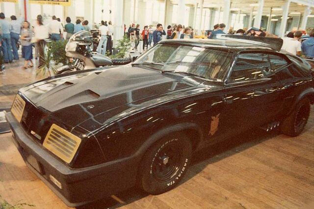 File:Mad-max-interceptor-and-goose-bike-1979-hot-rod-show.jpg