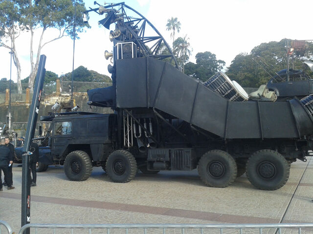 File:Car-madmax-75a.jpg