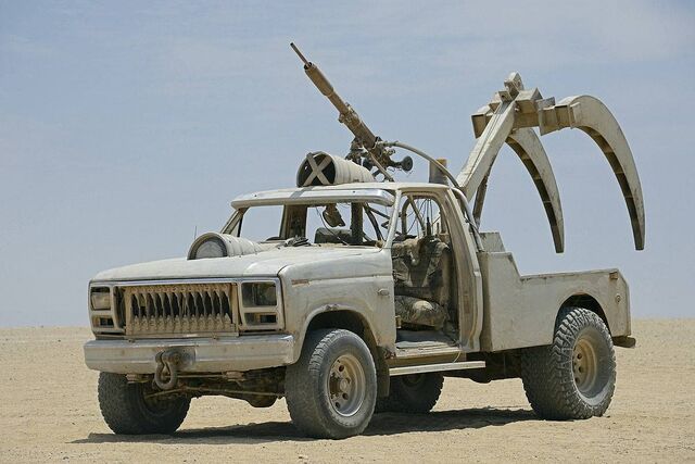 File:ClawCar1.jpg