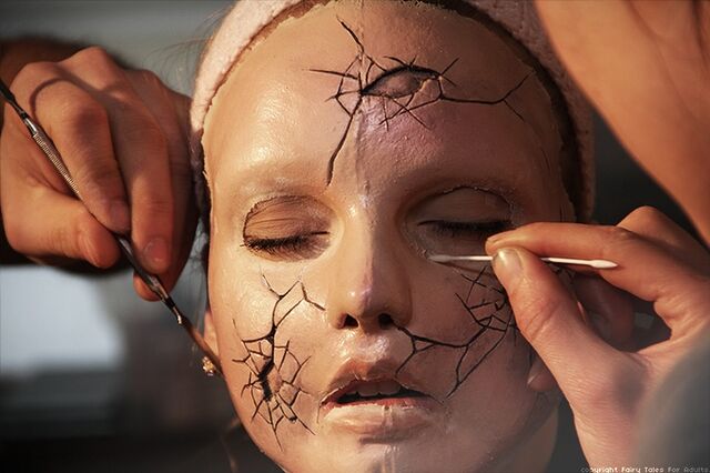File:Cracked Doll.jpg