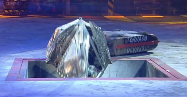 File:Tornado pits Philipper.png
