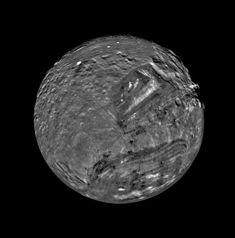 File:Miranda-moon.jpg