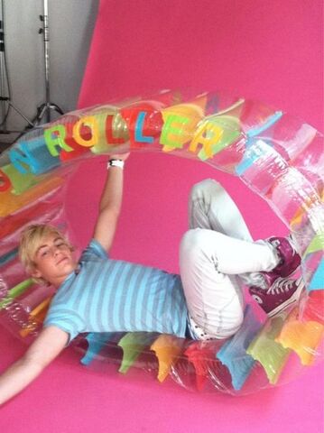 File:Ross Relaxing.jpg