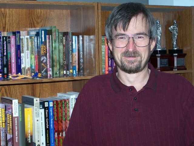 Файл:James Lowder.jpg