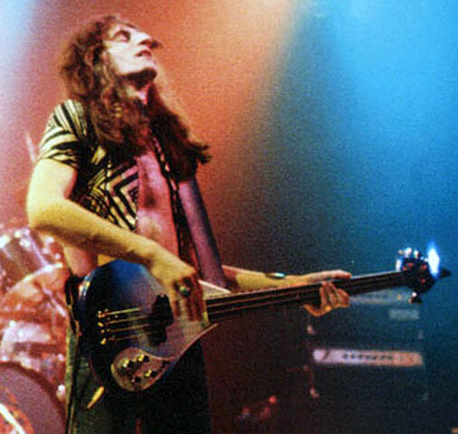 File:1969 Fender Precision, Blue.jpg