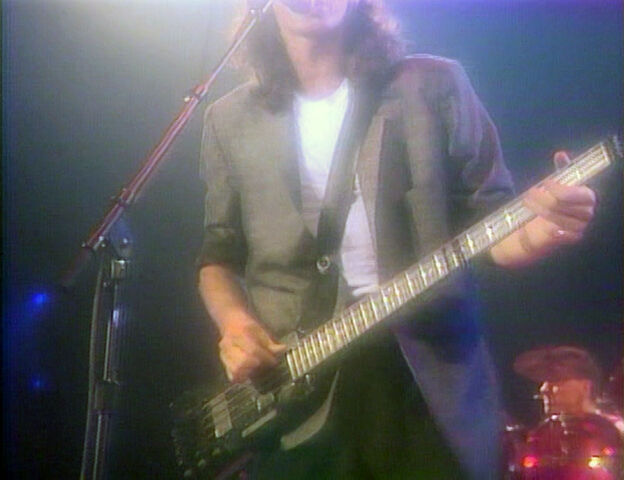 File:Steinberger L2, Black.jpg