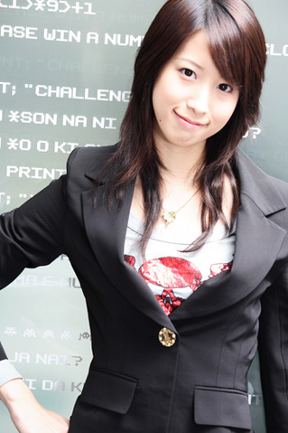 File:Ami Koshimizu 3.png
